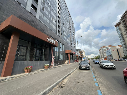 Снять  помещение свободного назначения