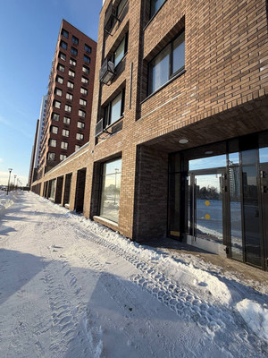 Снять  помещение свободного назначения