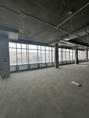 Снять  помещение свободного назначения