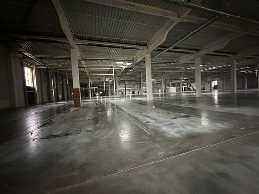 Снять  помещение свободного назначения