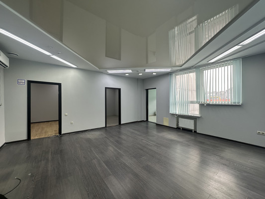 Снять  помещение свободного назначения