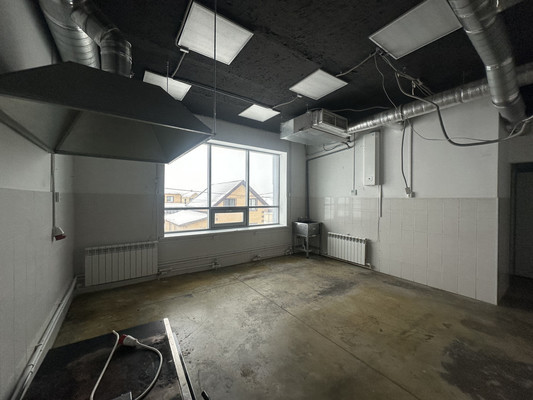 Снять  помещение свободного назначения