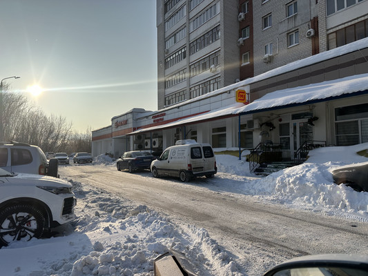 Снять  помещение свободного назначения